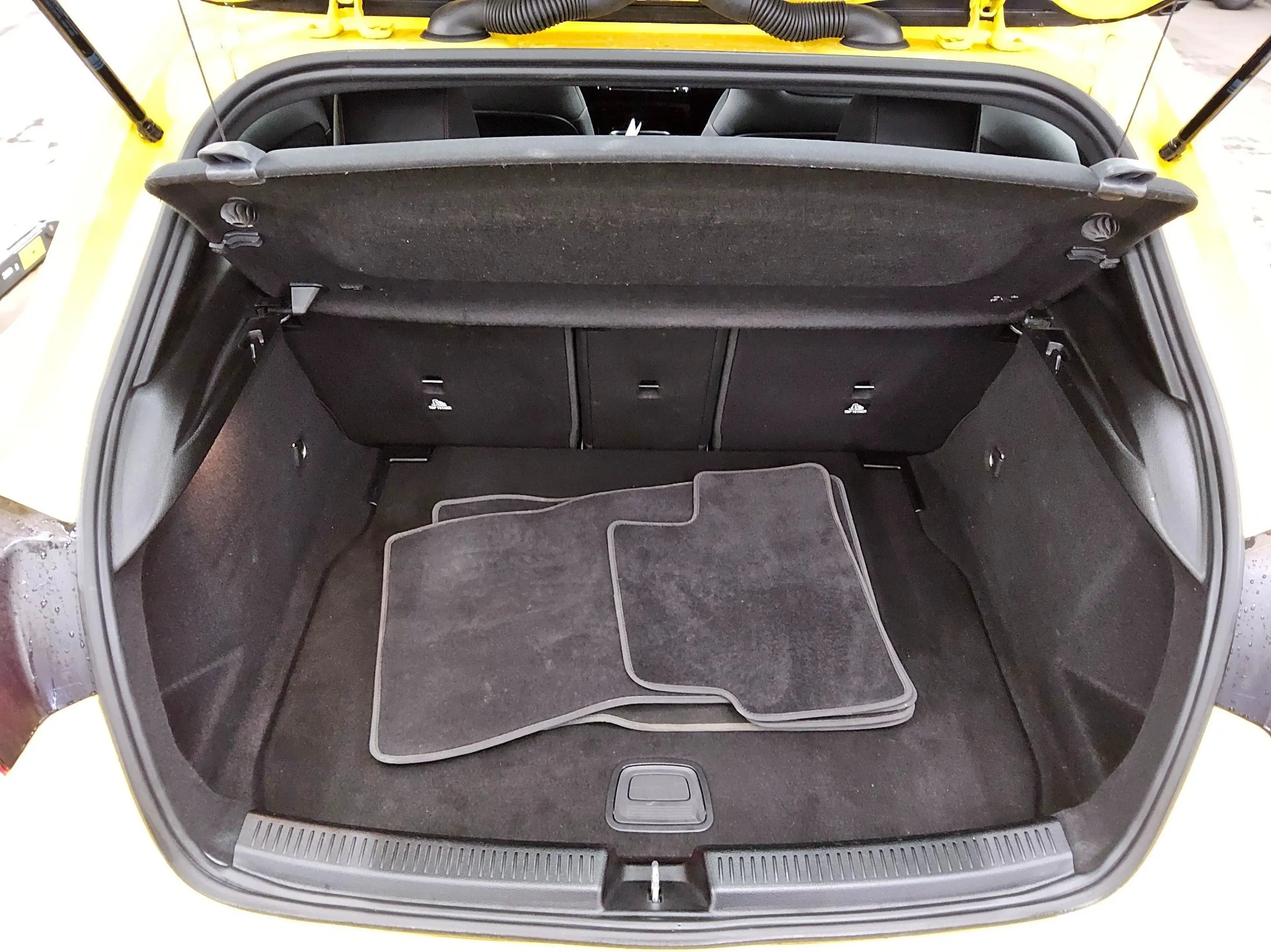 Mercedes-Benz A 35 AMG 4M Navi LED MBUX-AR AHK RFK — photo 12