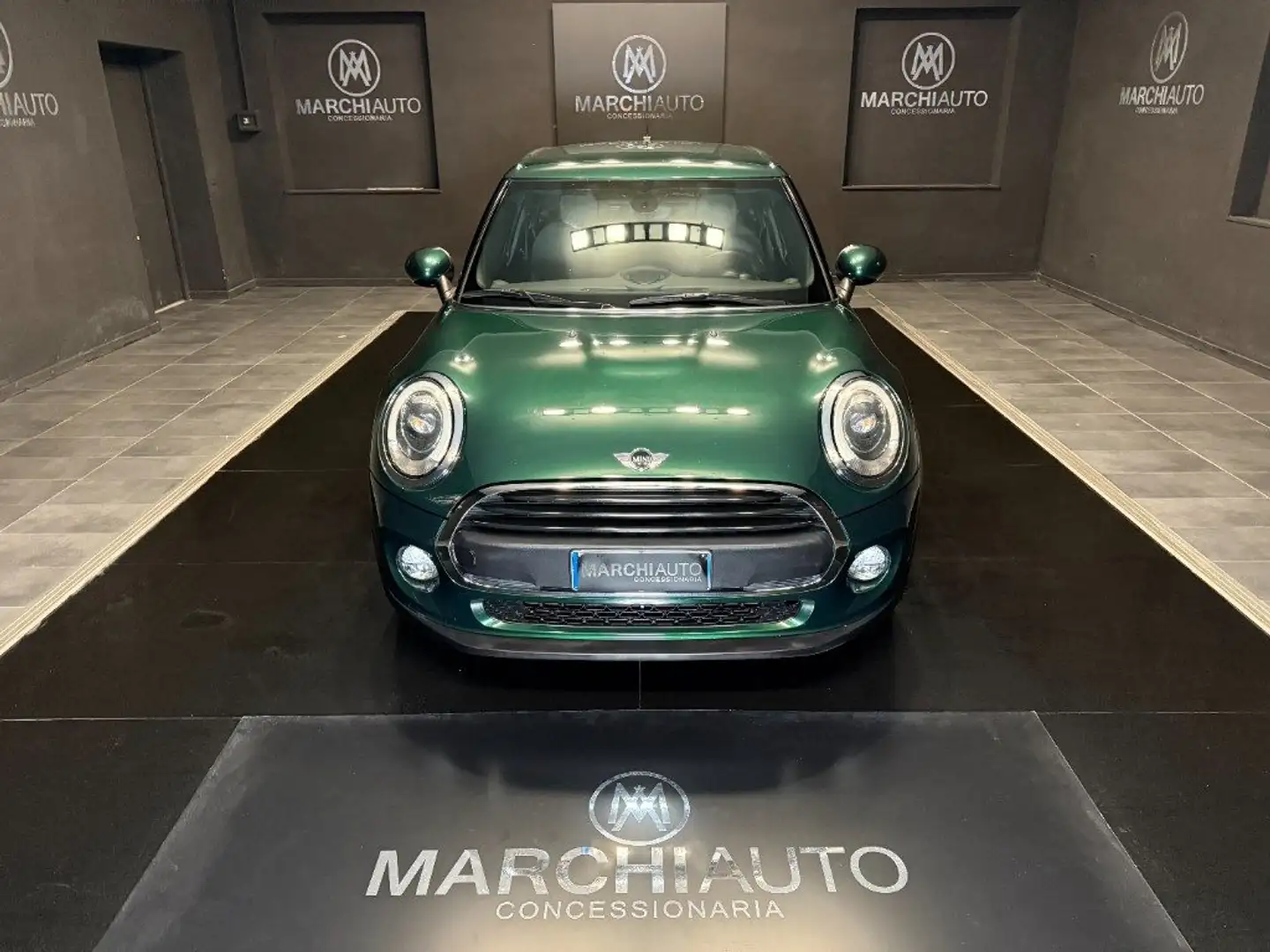 MINI Cooper D 1.5 Cooper D Business XL 5 porte Groen - 2