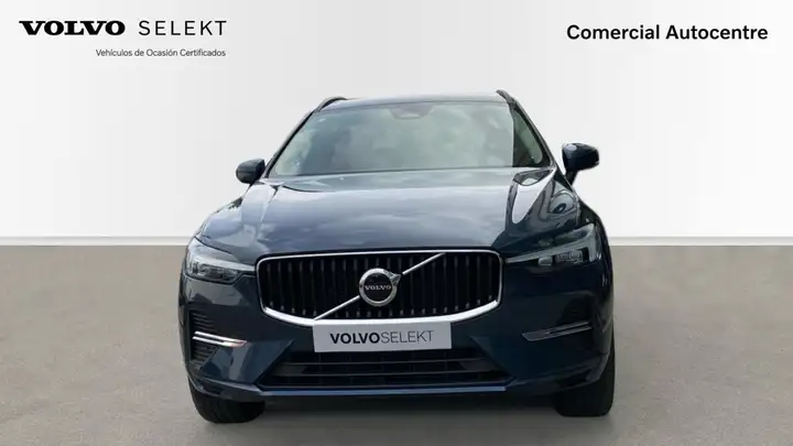 Volvo XC60 2023, foto 3