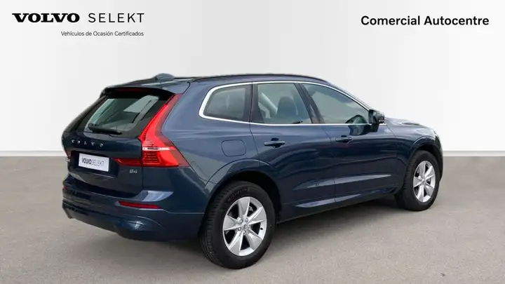Volvo XC60 2023, foto 7