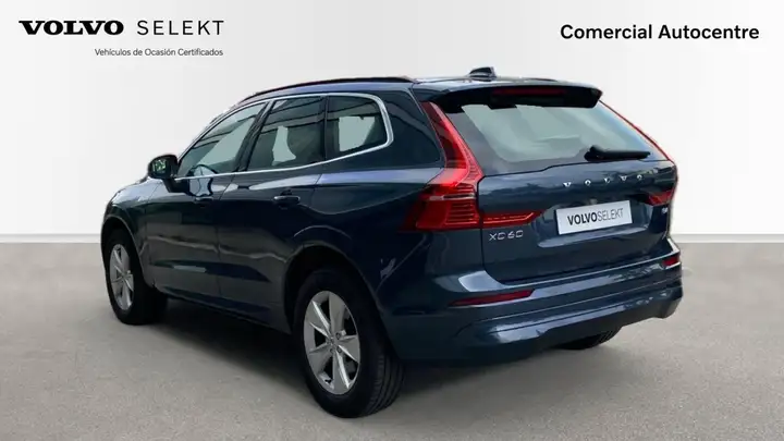 Volvo XC60 2023, foto 2