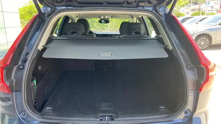 Volvo XC60 2023, foto 12