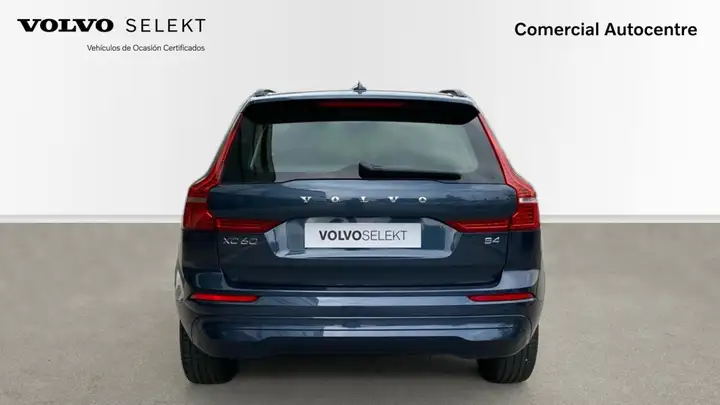 Volvo XC60 2023, foto 4
