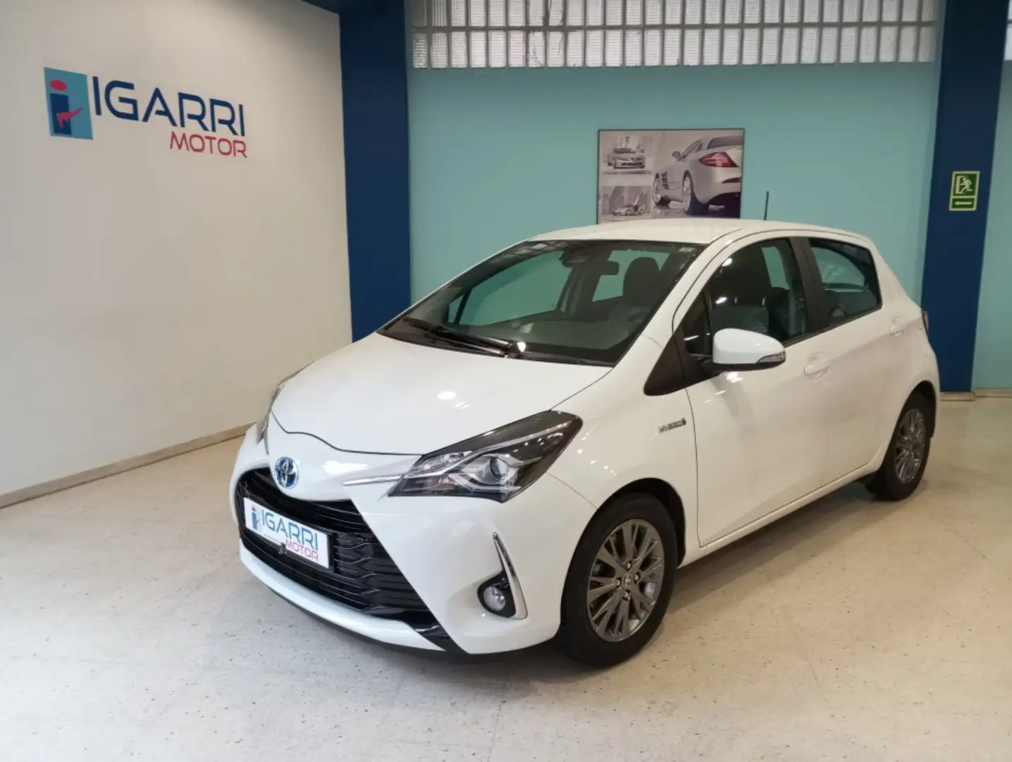 Toyota Yaris 100H 1.5 Active Tech Blanco - 2