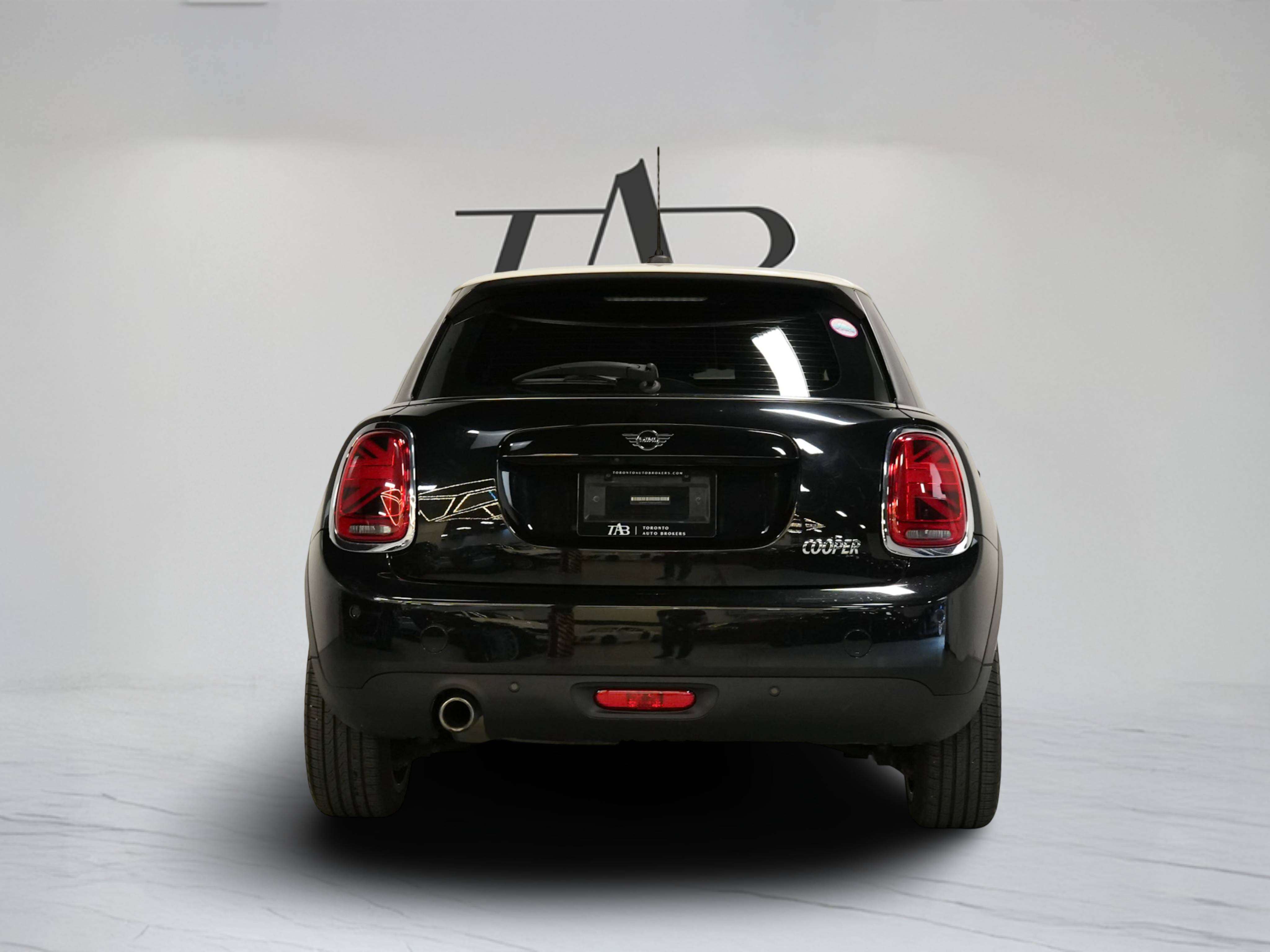 used 2020 MINI 5 Door car, priced at $18,900