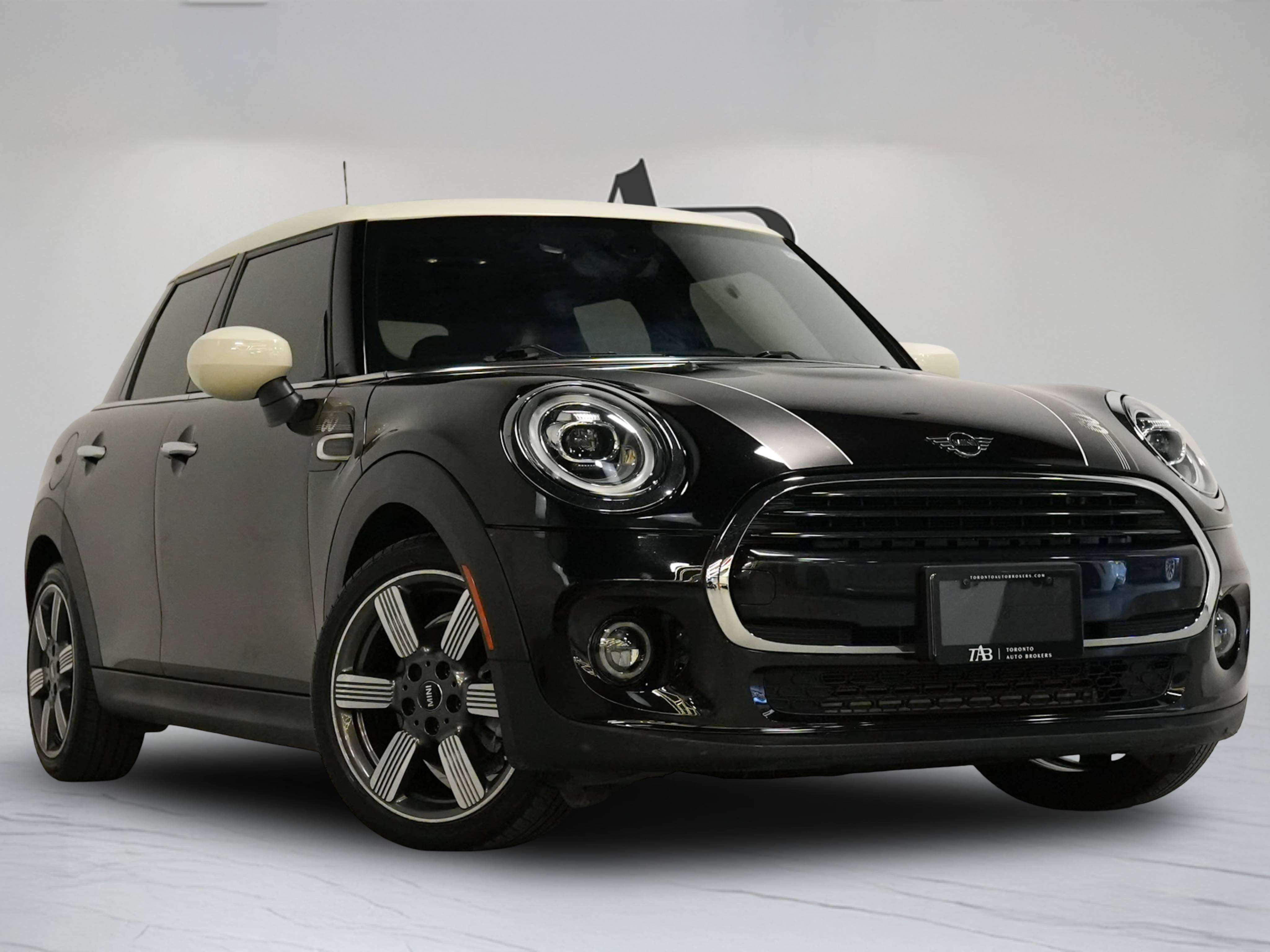 used 2020 MINI 5 Door car, priced at $18,900