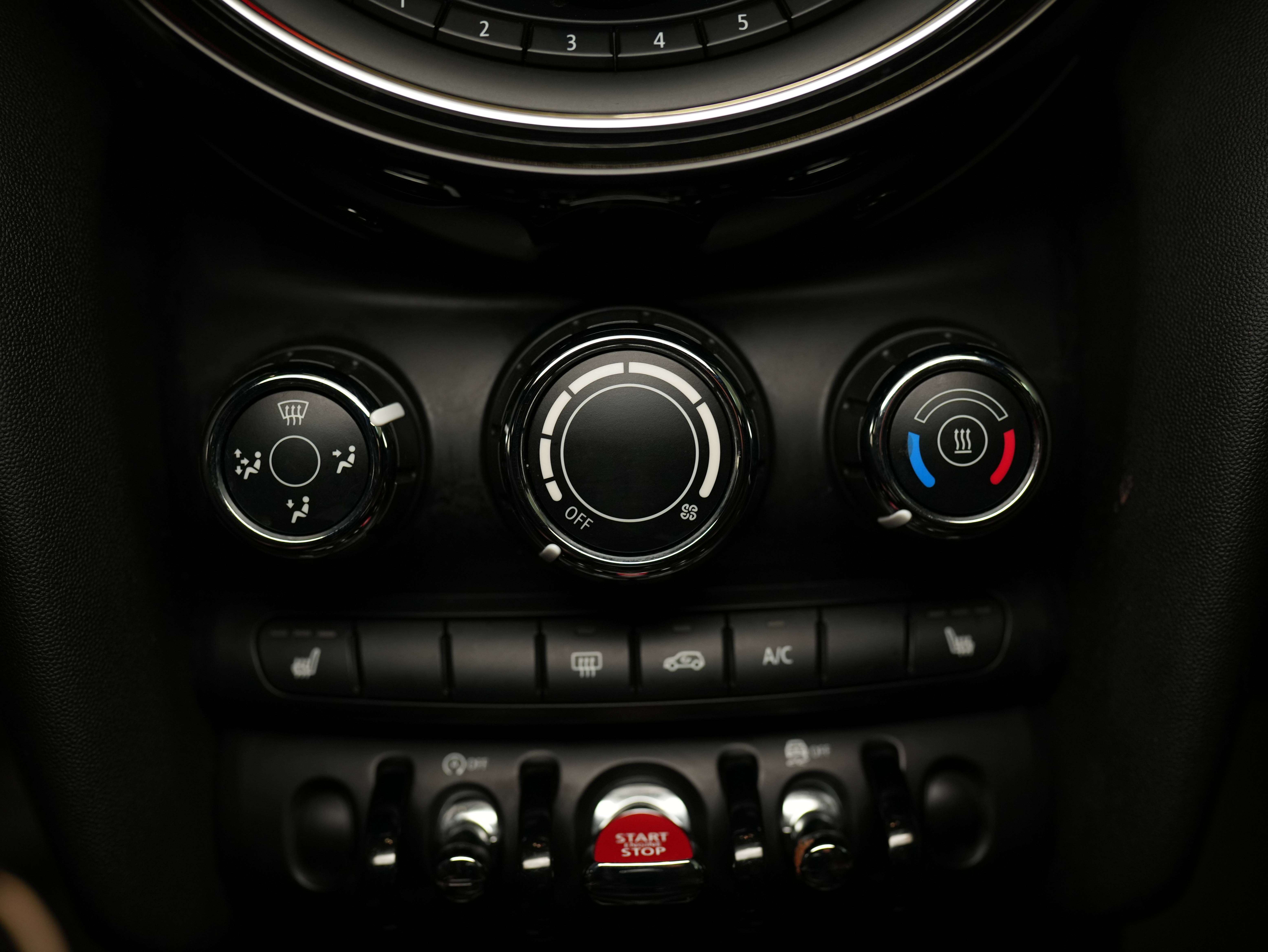 used 2020 MINI 5 Door car, priced at $18,900