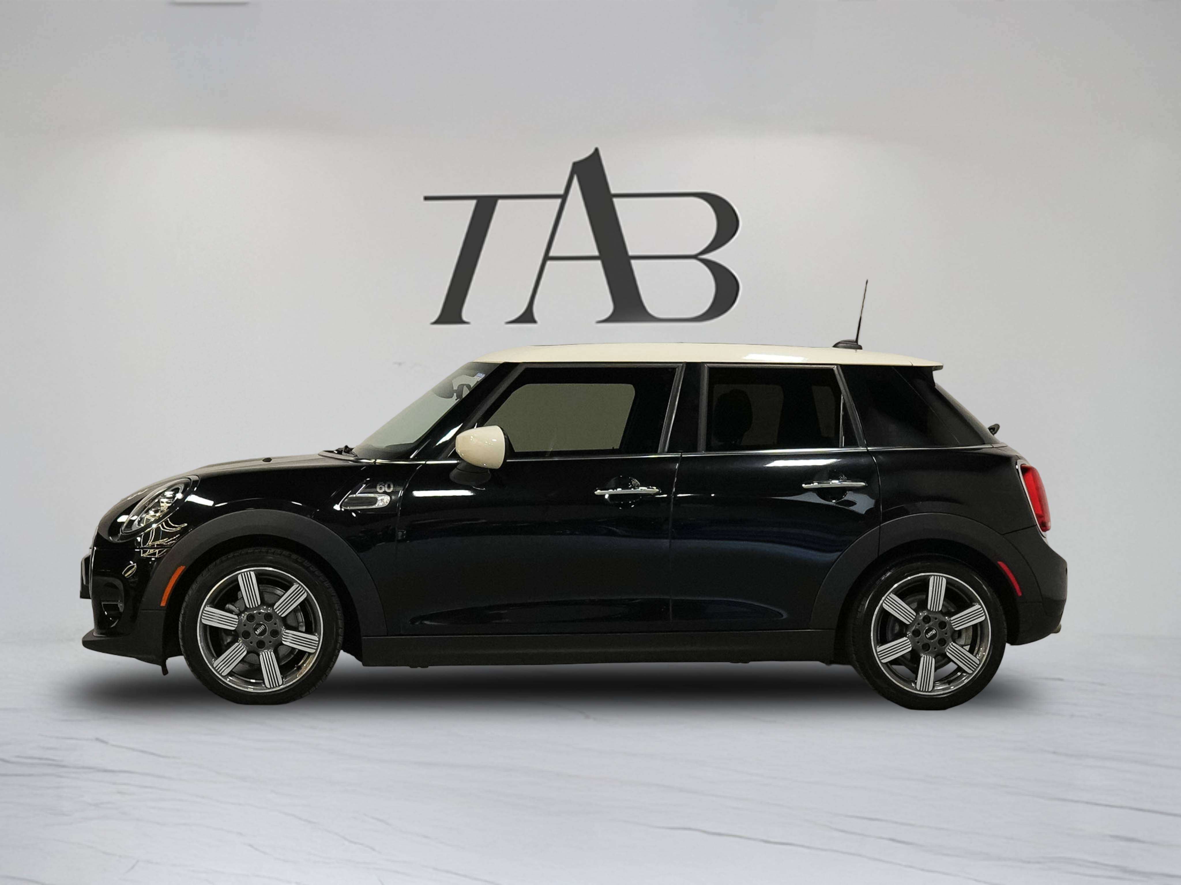 used 2020 MINI 5 Door car, priced at $18,900