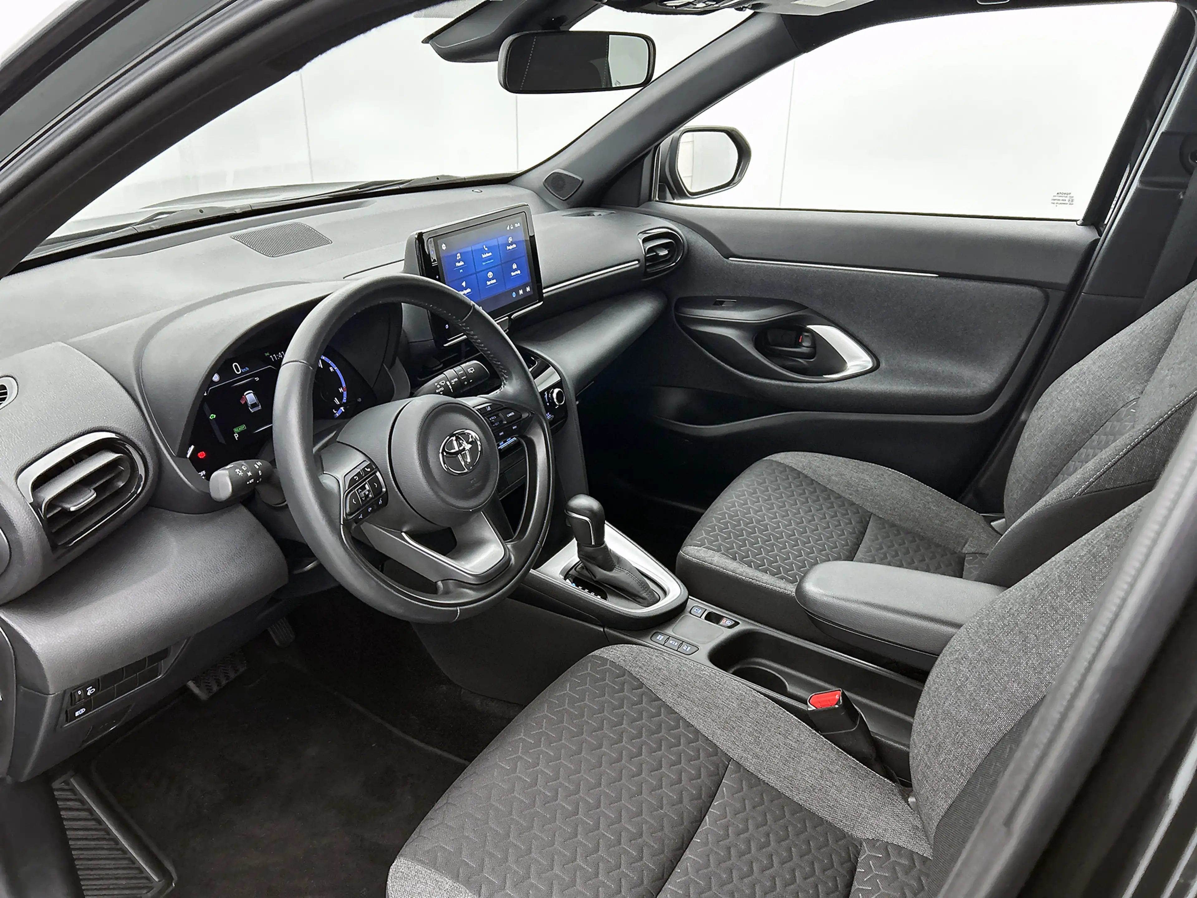 Toyota Yaris Cross 1.5 Hybrid First Edition — photo 7