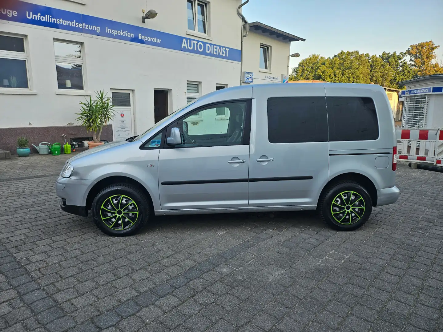 Volkswagen Caddy Life Familien Silber - 2
