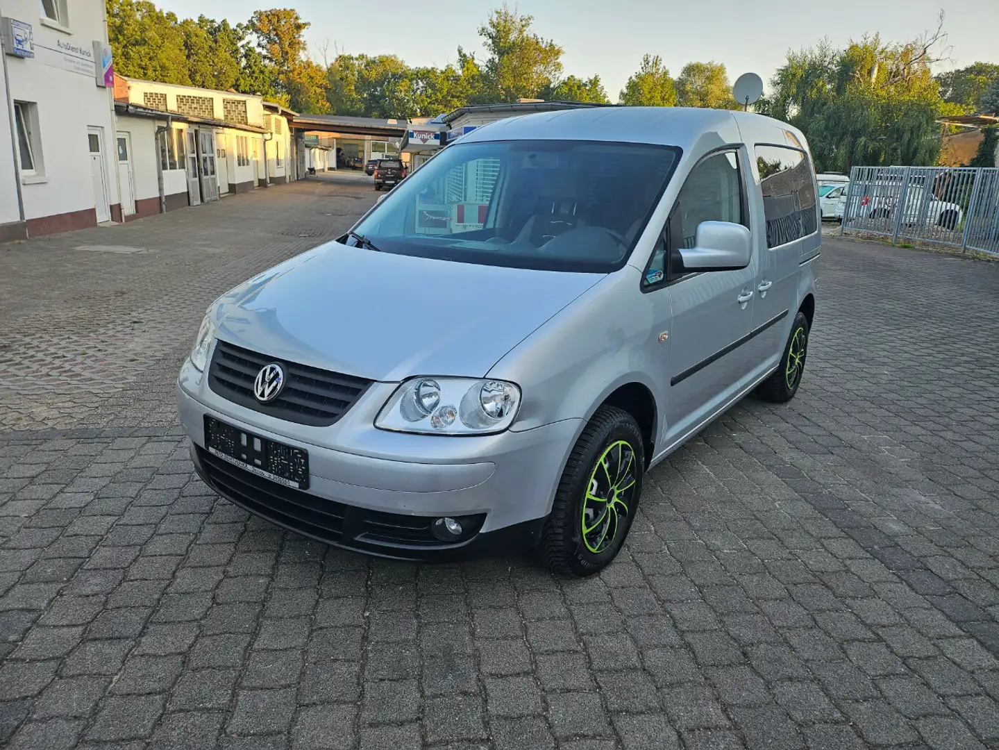 Volkswagen Caddy Life Familien Silber - 1