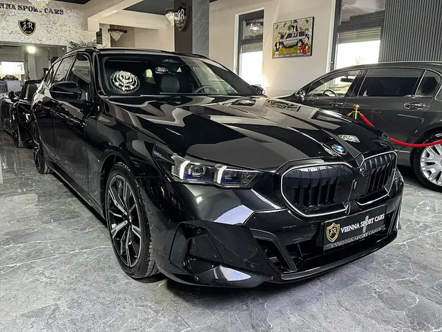 BMW 5 Series view 7