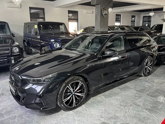 BMW 5 Series view 5