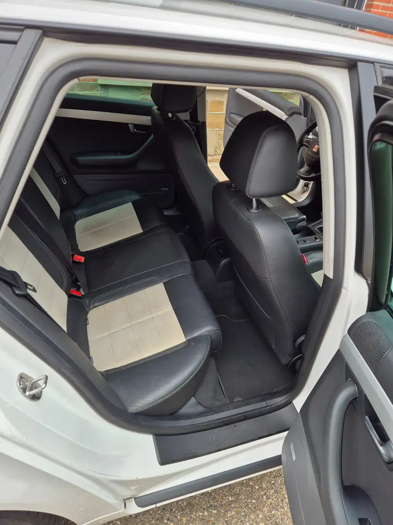 SEAT Exeo Exeo ST 2.0 CR TDi Style White Line DPF Blanc - 2