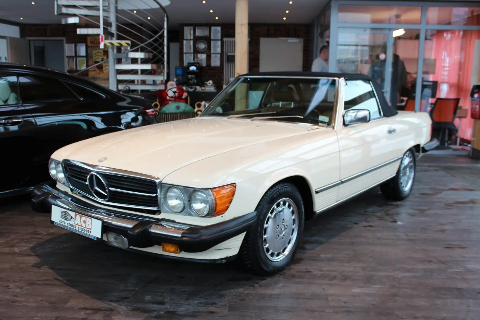 Mercedes-Benz SL 560 Airbag Hardtop H-Zulassung R107 Beige - 2