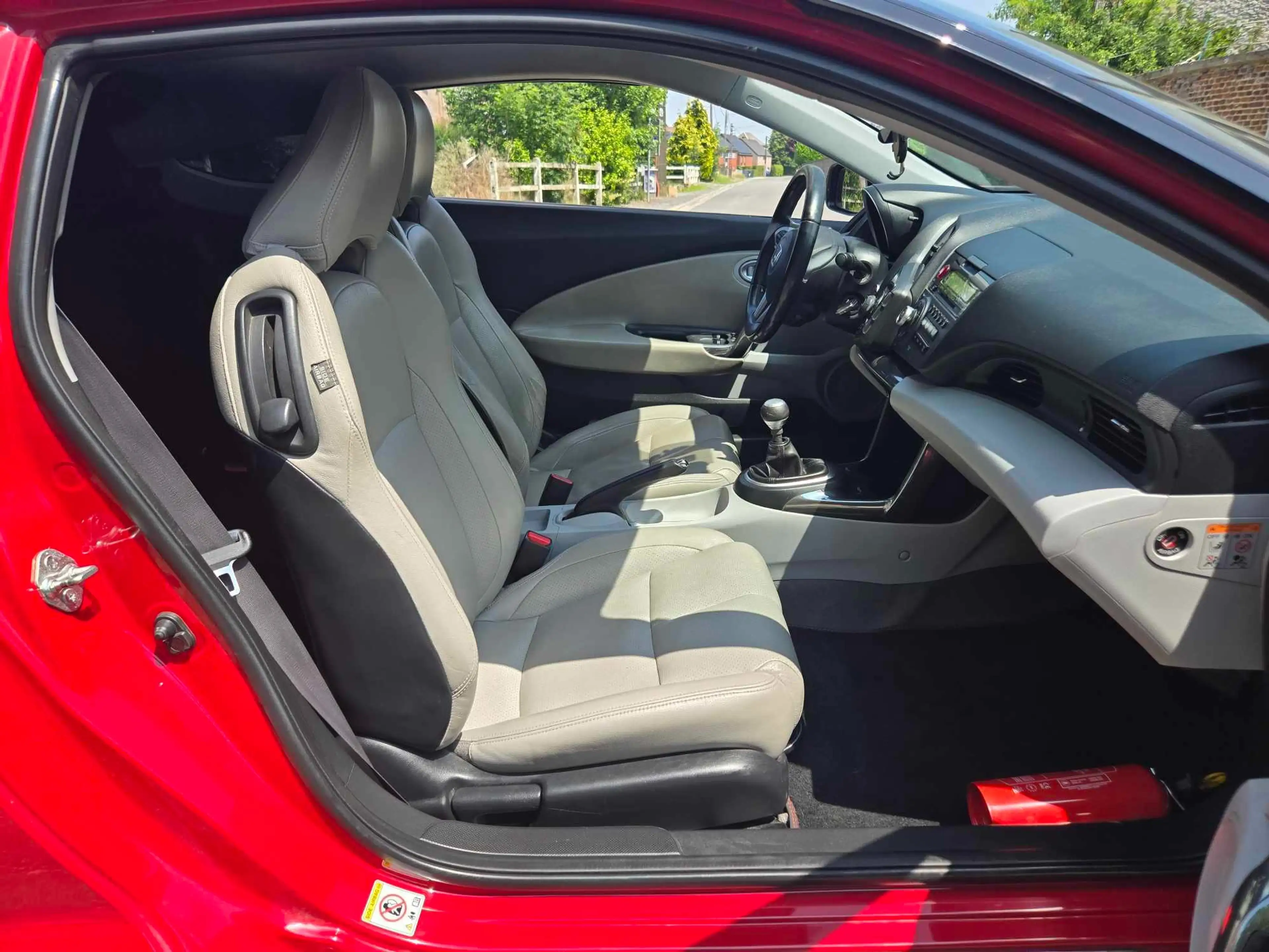 Honda CR-Z 1.5i-VTEC Hybride et surtout très belle — photo 6