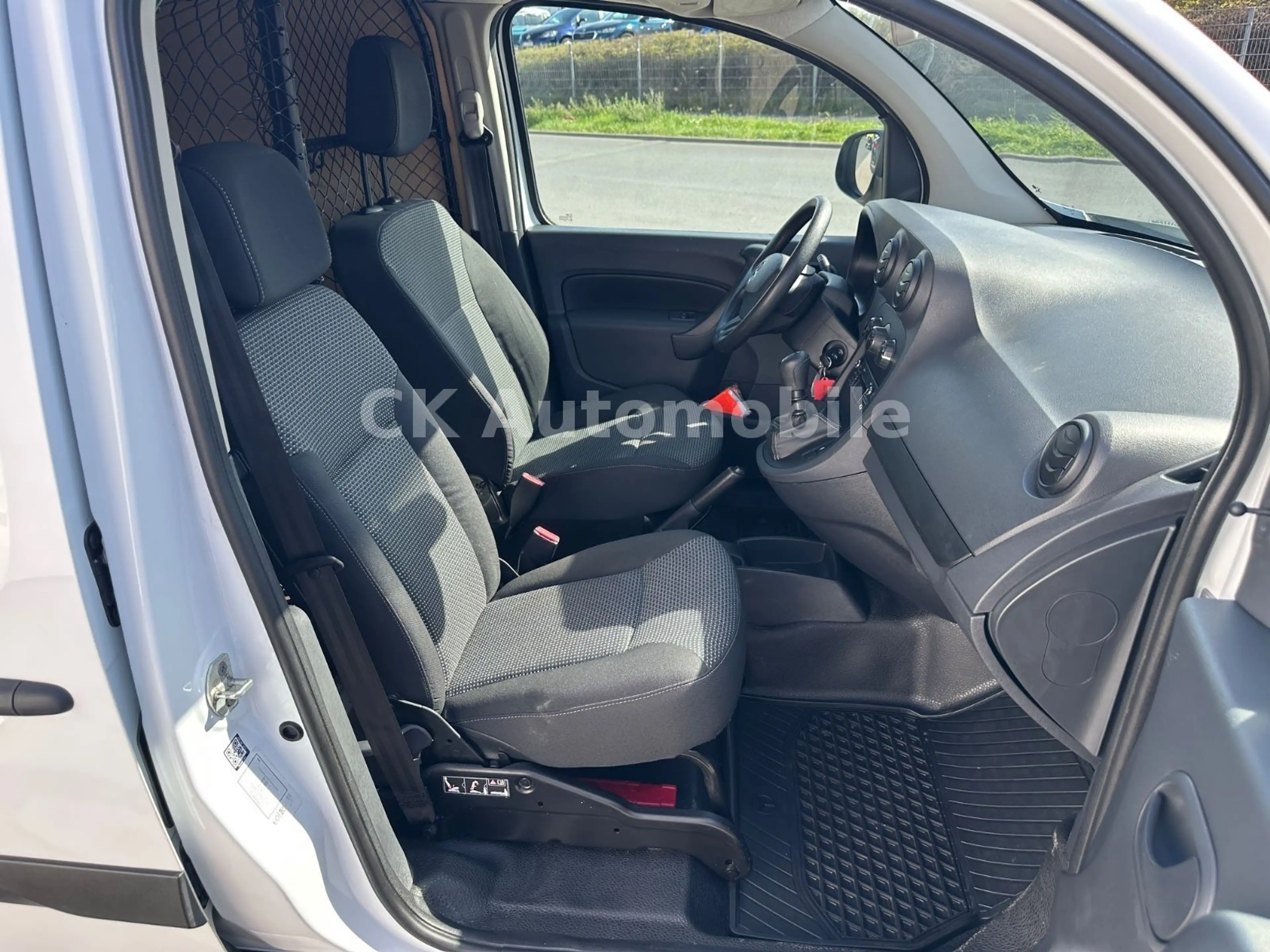 Mercedes-Benz Citan Kasten 111 CDI lang Klima/Kamera/Tempomat — photo 14