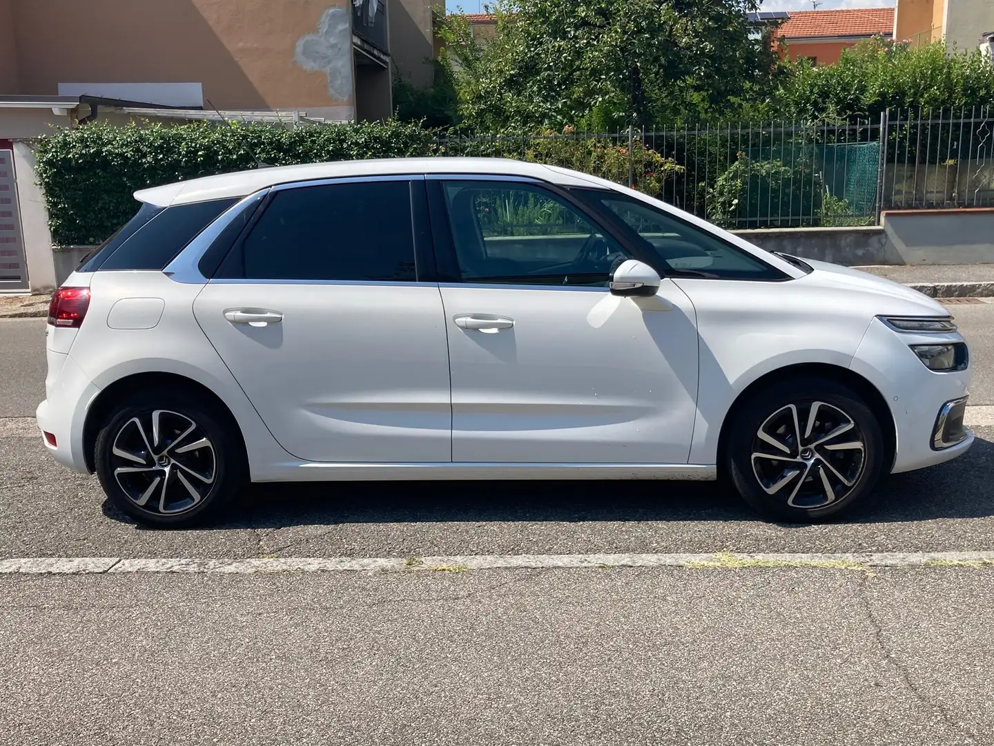 Citroen C4 Picasso C4 Picasso II 2017 1.6 bluehdi Shine s Bianco - 1
