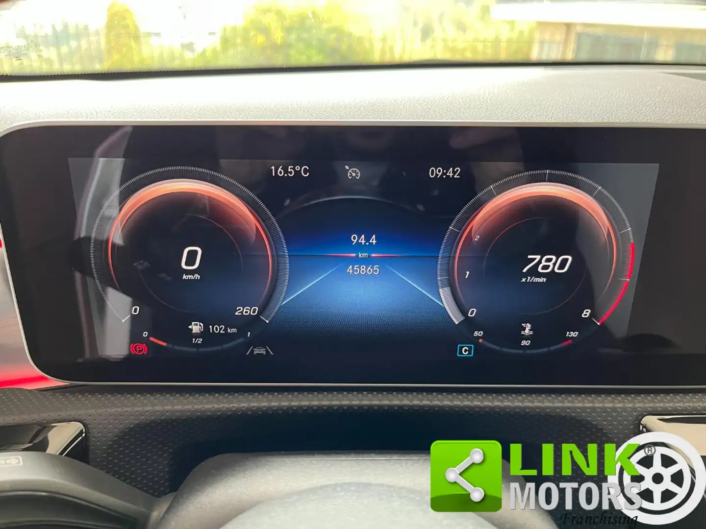 Mercedes-Benz A 200 Premium AMG Line Blanc - 2