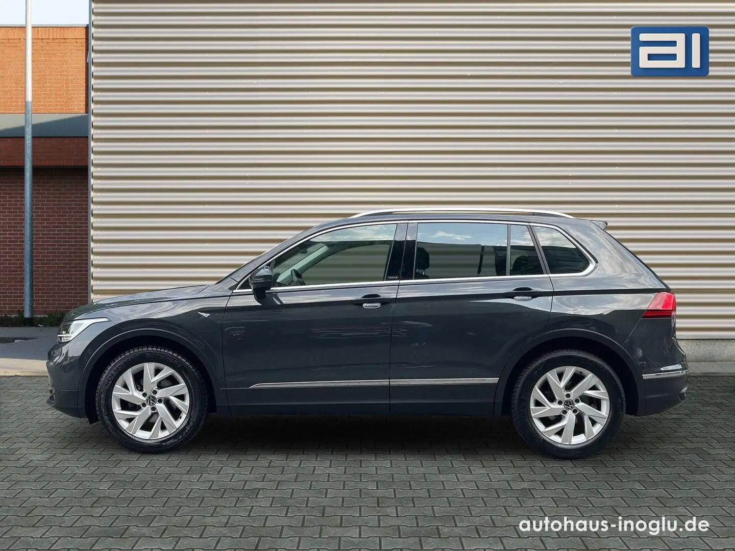 Volkswagen Tiguan 2.0 TDI Move Navi+LED+Lenk/SHZ+R-Kam+AHK+ Grau - 2