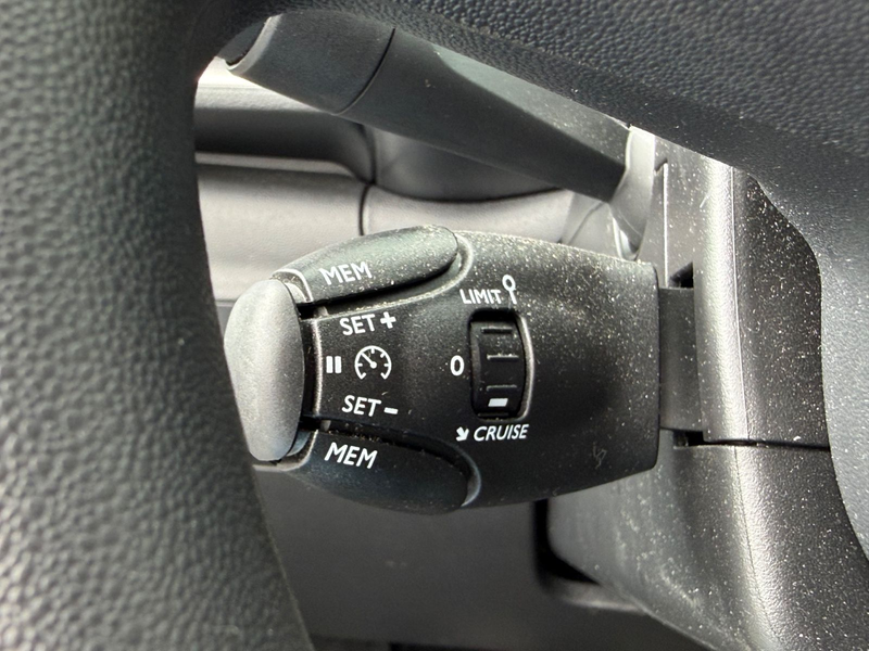 Citroen C3 YOU LED Scheinwerfer DAB Klima — photo 12