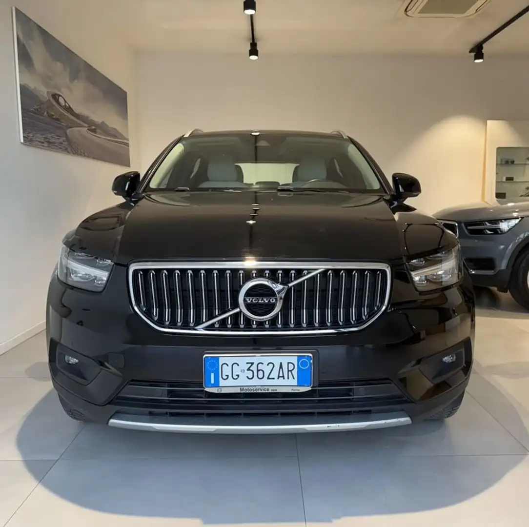 Volvo XC40 T4 Recharge Plug-in Hybrid Inscription Nero - 2
