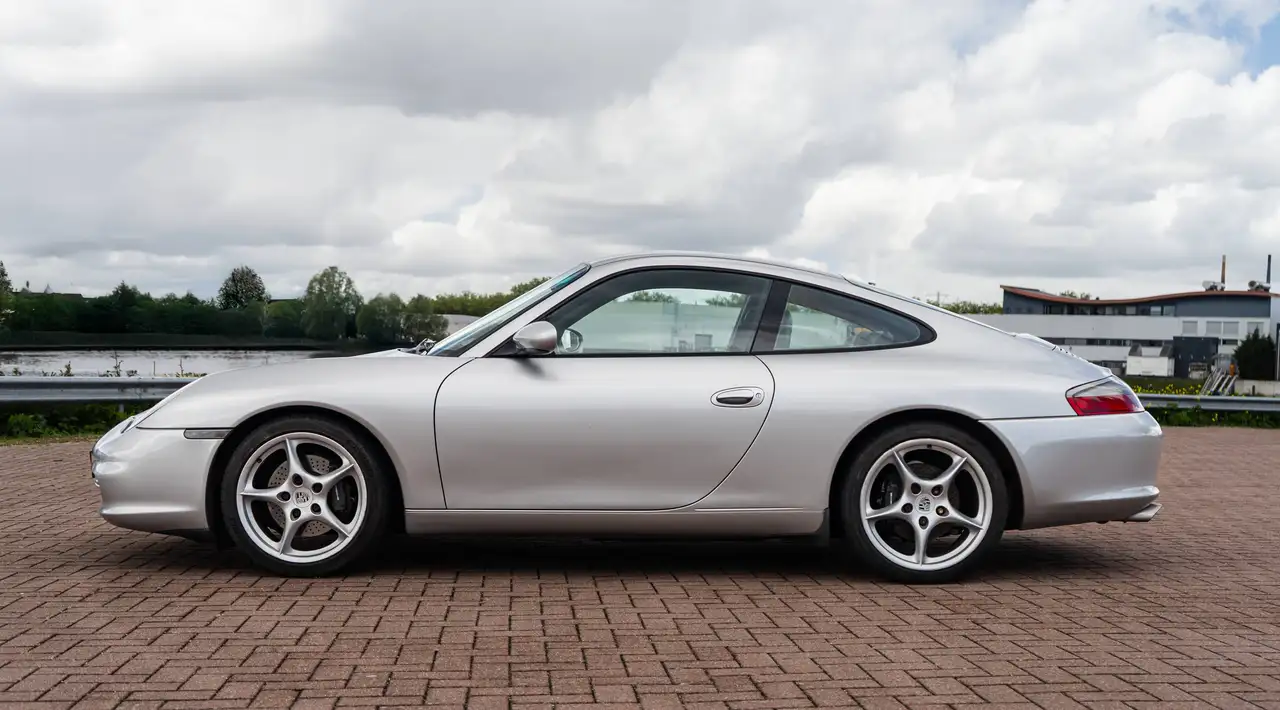 Porsche 911 3.6 Coupé Carrera, foto 2