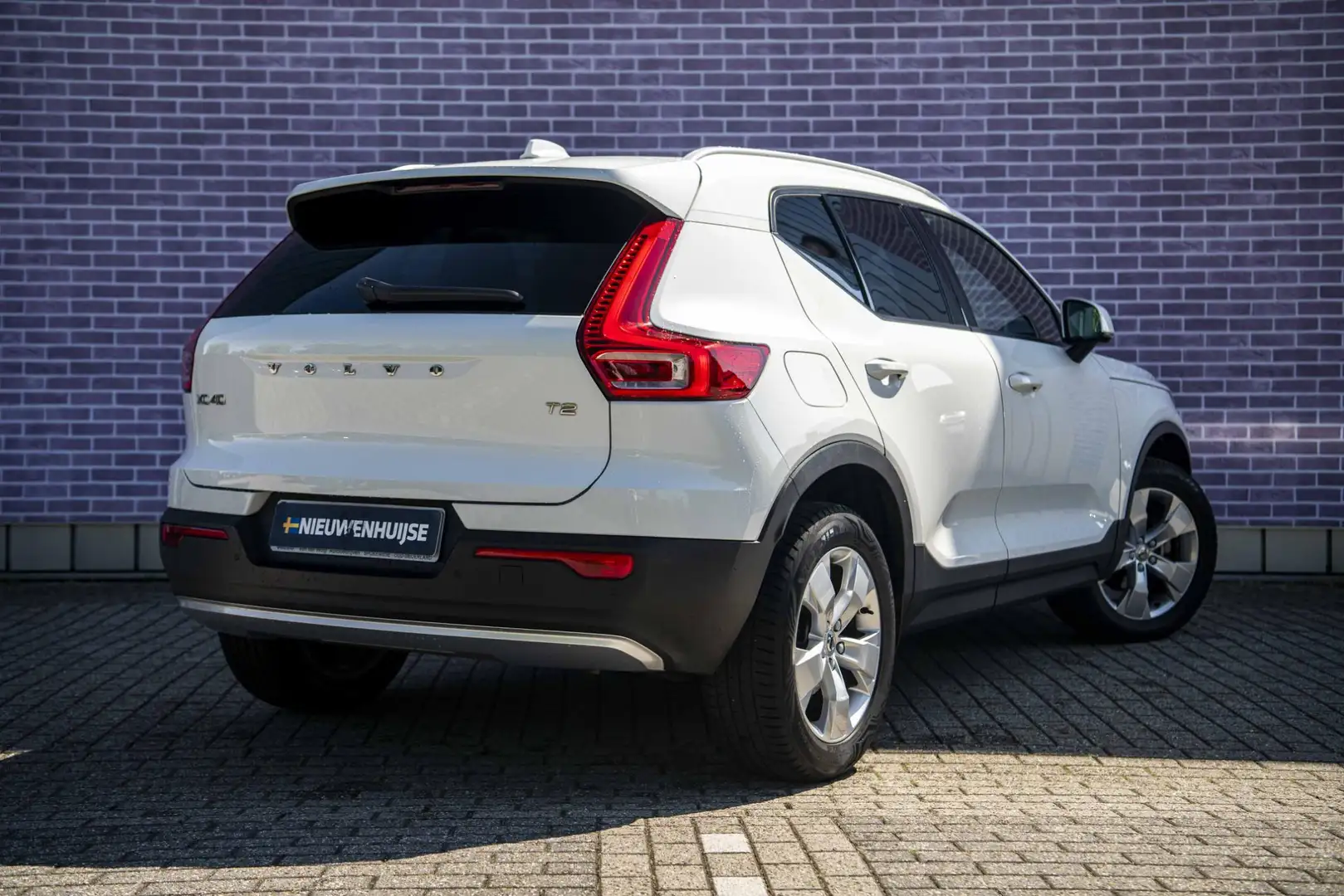 Volvo XC40 1.5 T2 Business Pro | Automaat | Adapt.Cruise | BL Wit - 2