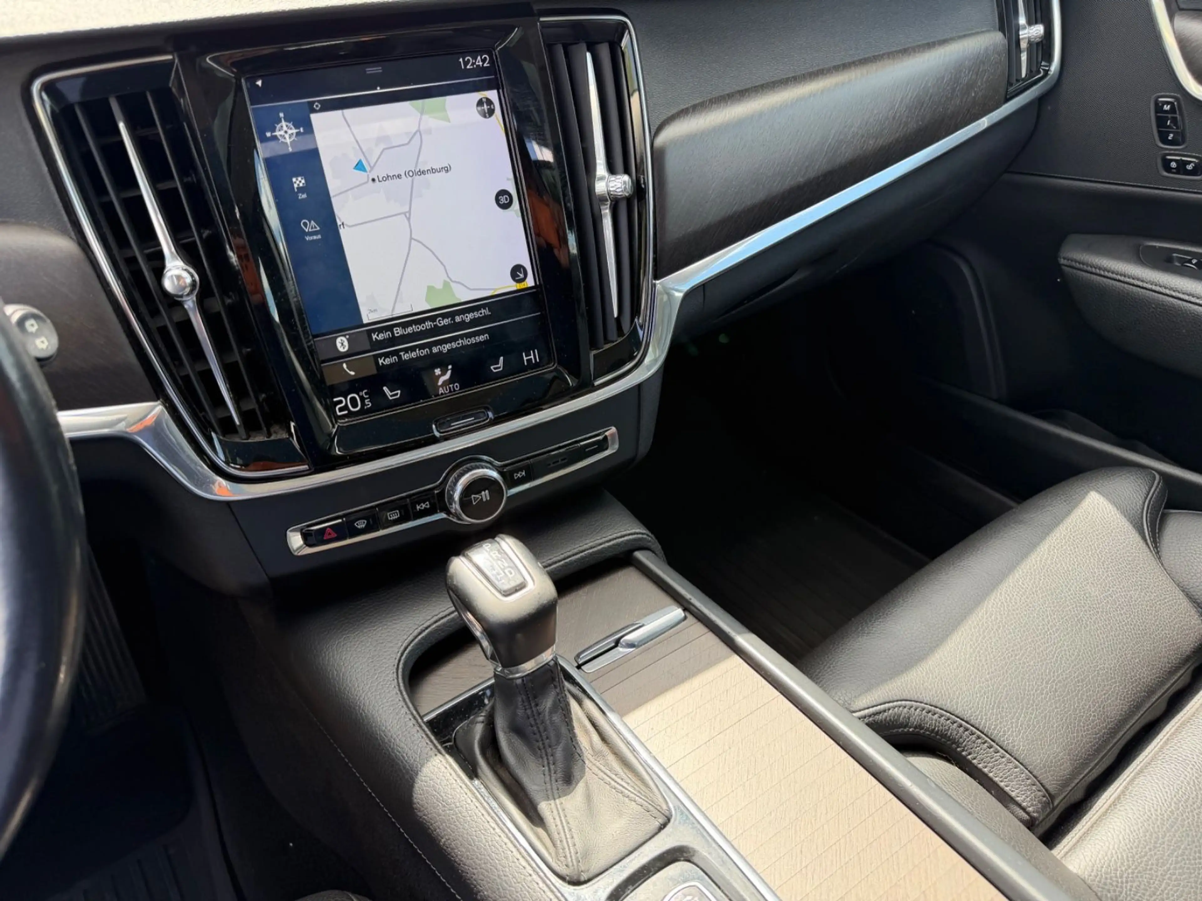 Volvo V90 Cross Country Basis AWD/EURO6/NAVI/LED — photo 11