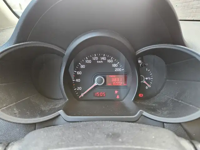 Kia Picanto view 9