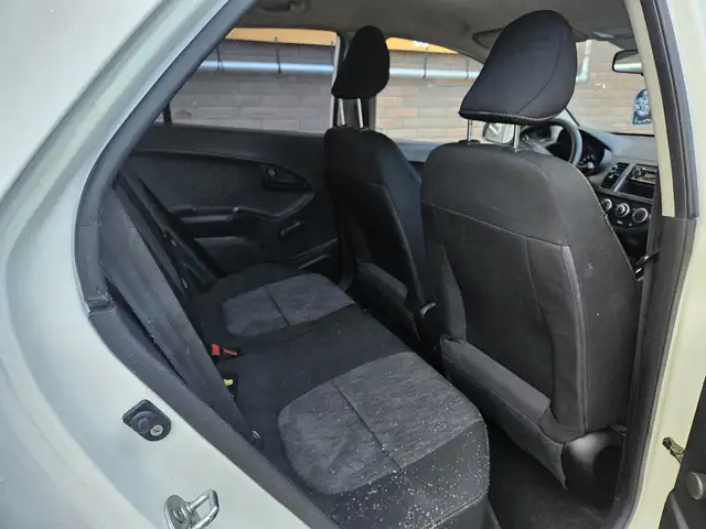 Kia Picanto view 26