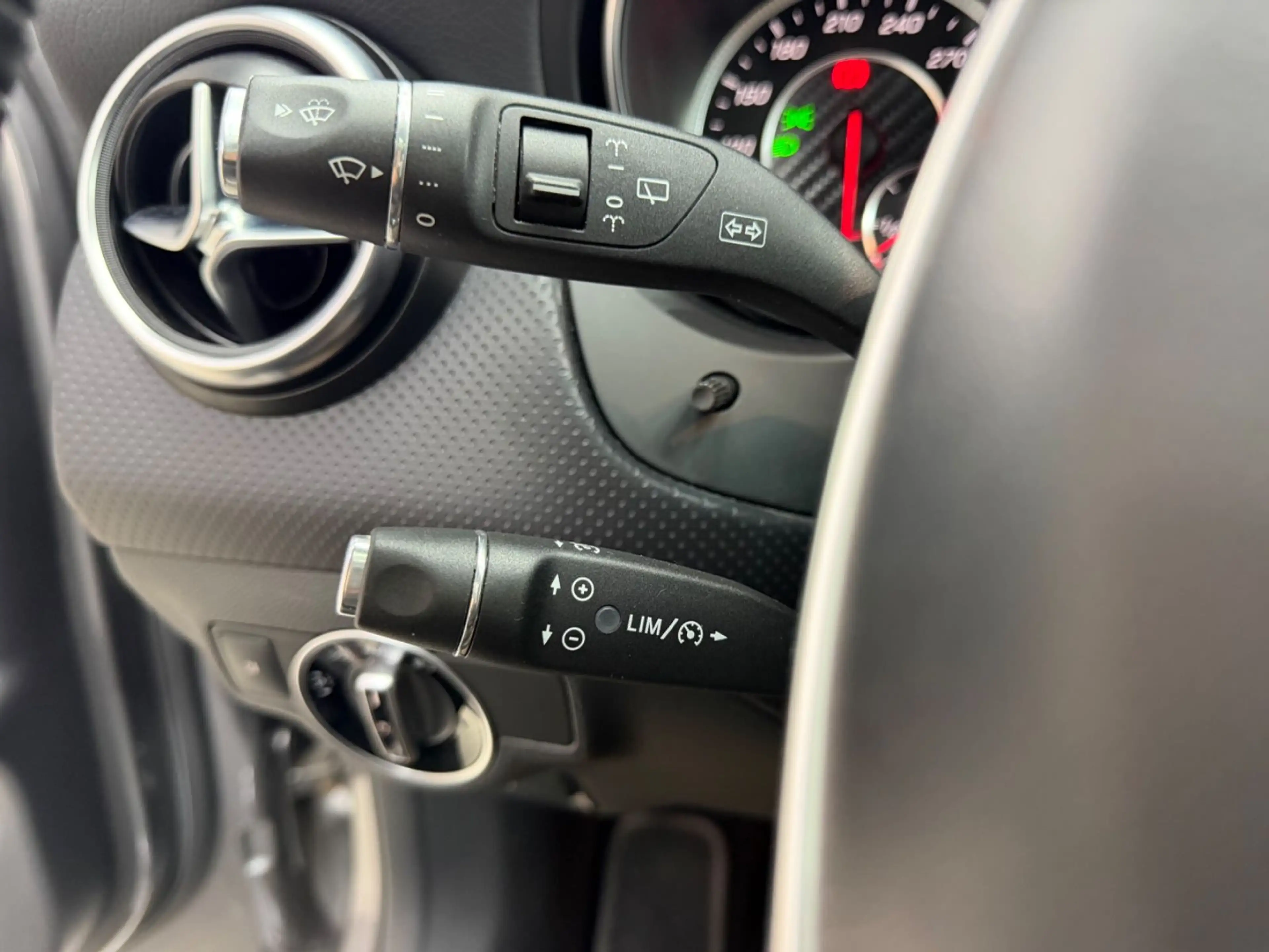 Mercedes-Benz A 45 AMG 45 AMG 4Matic MEMO*PANO*RFK*LEDER*TOTW — photo 15