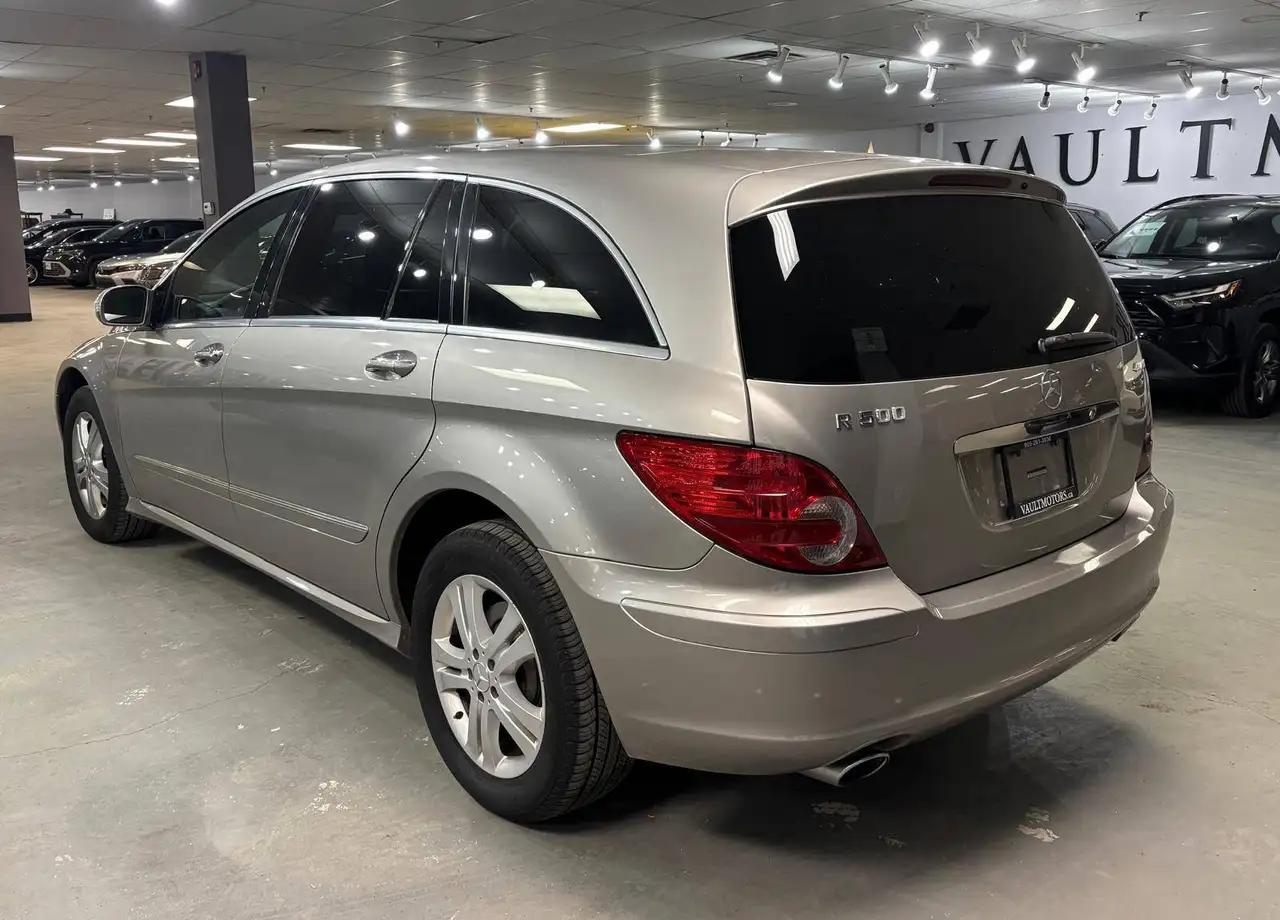 Mercedes-Benz R-Class снимка Mercedes-Benz R-Class