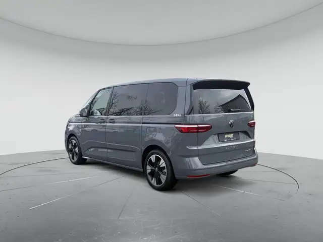 Volkswagen Multivan view 5