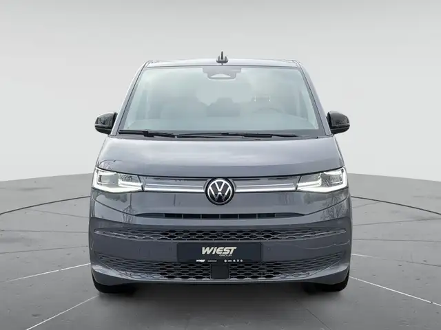 Volkswagen Multivan view 3