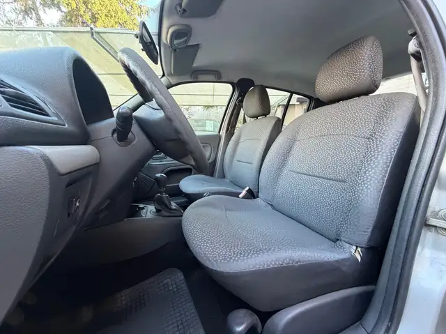 Renault Clio view 10