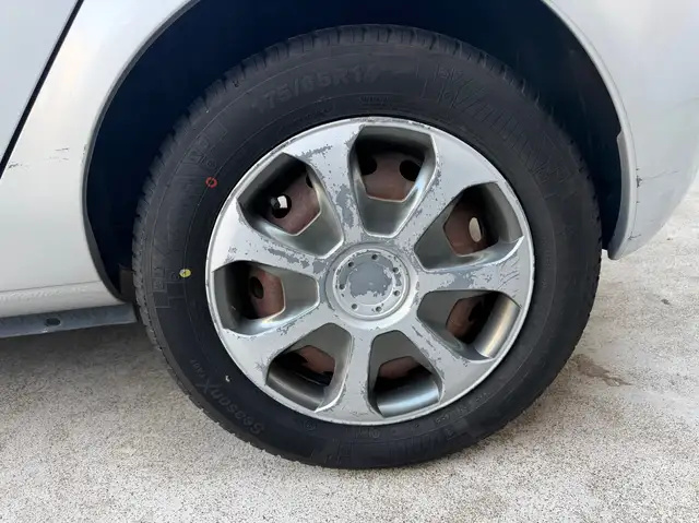 Renault Clio view 8