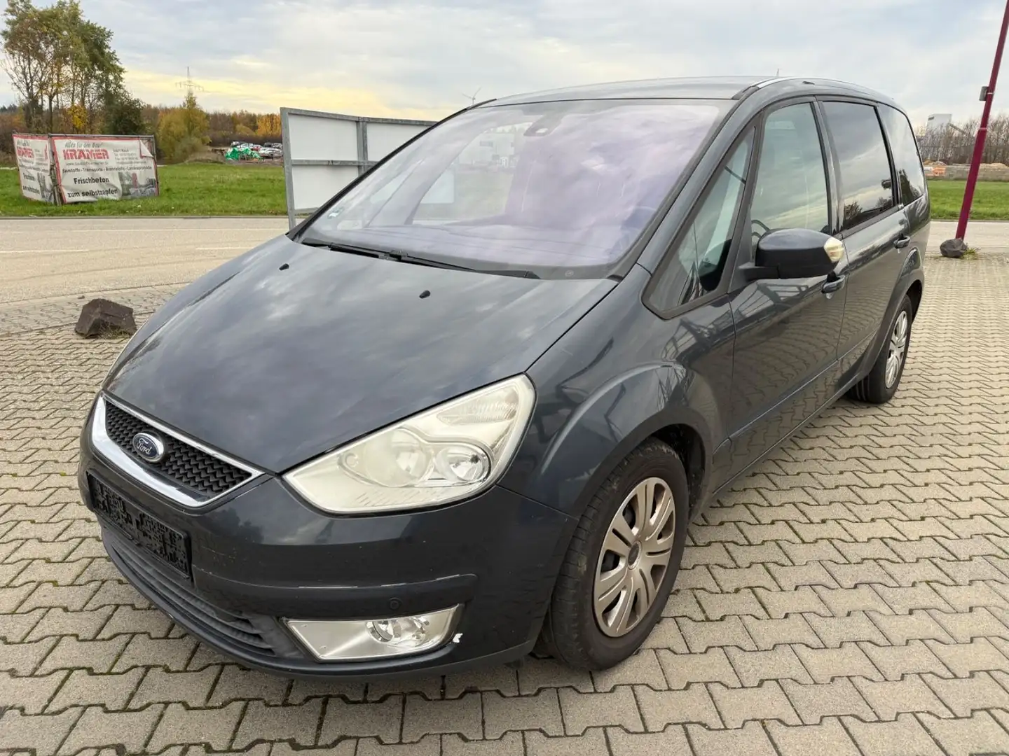 Ford Galaxy Trend Grau - 1