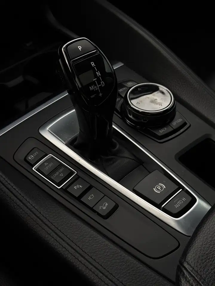BMW X6 снимка BMW X6
