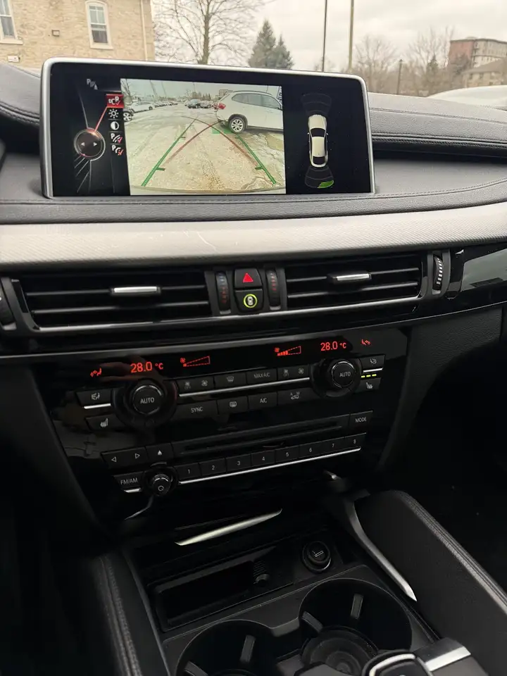 BMW X6 снимка BMW X6