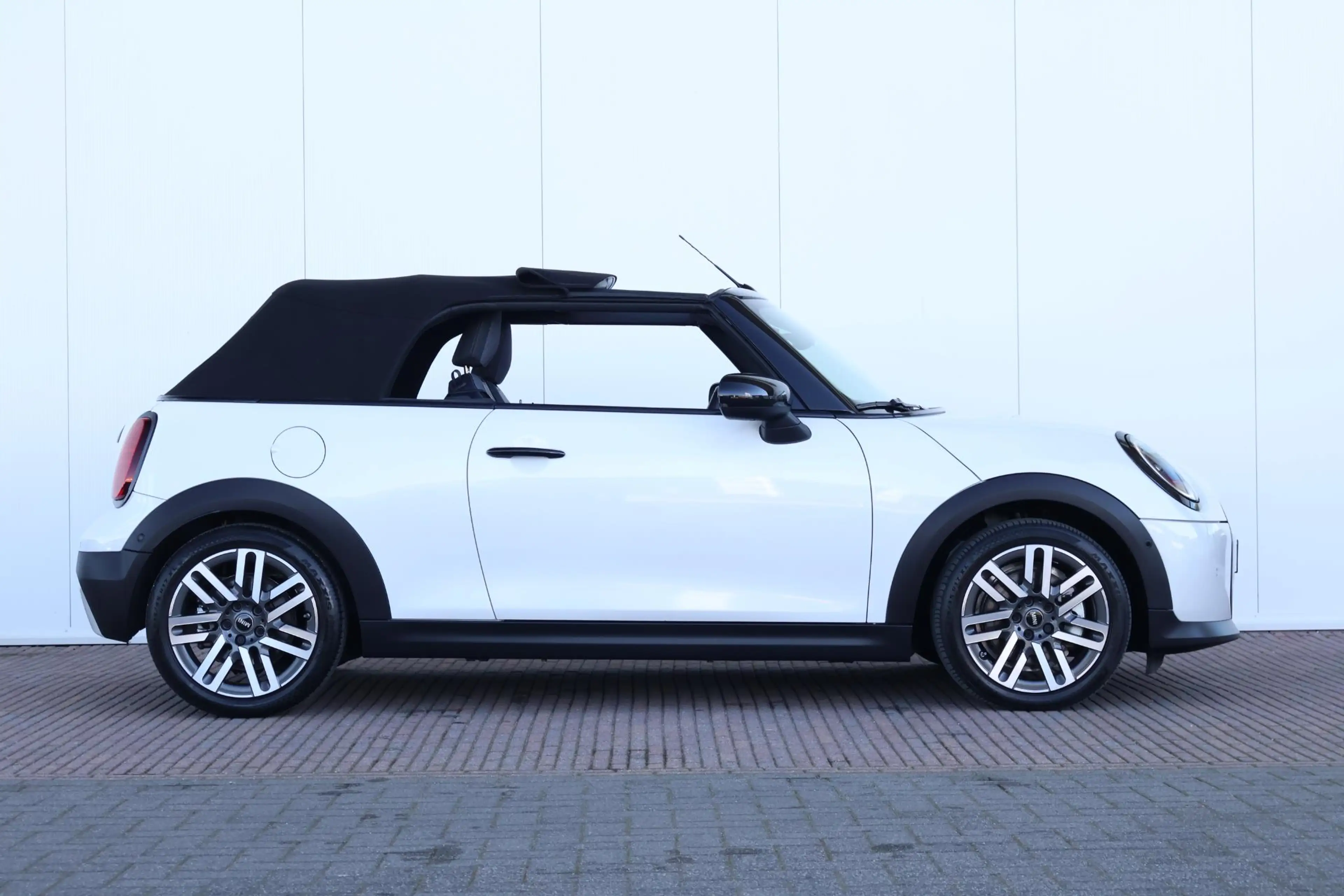 MINI Cooper C Cabrio Mini 2.0 Classic M Comfort Acces / Stuurwielverwar — photo 6
