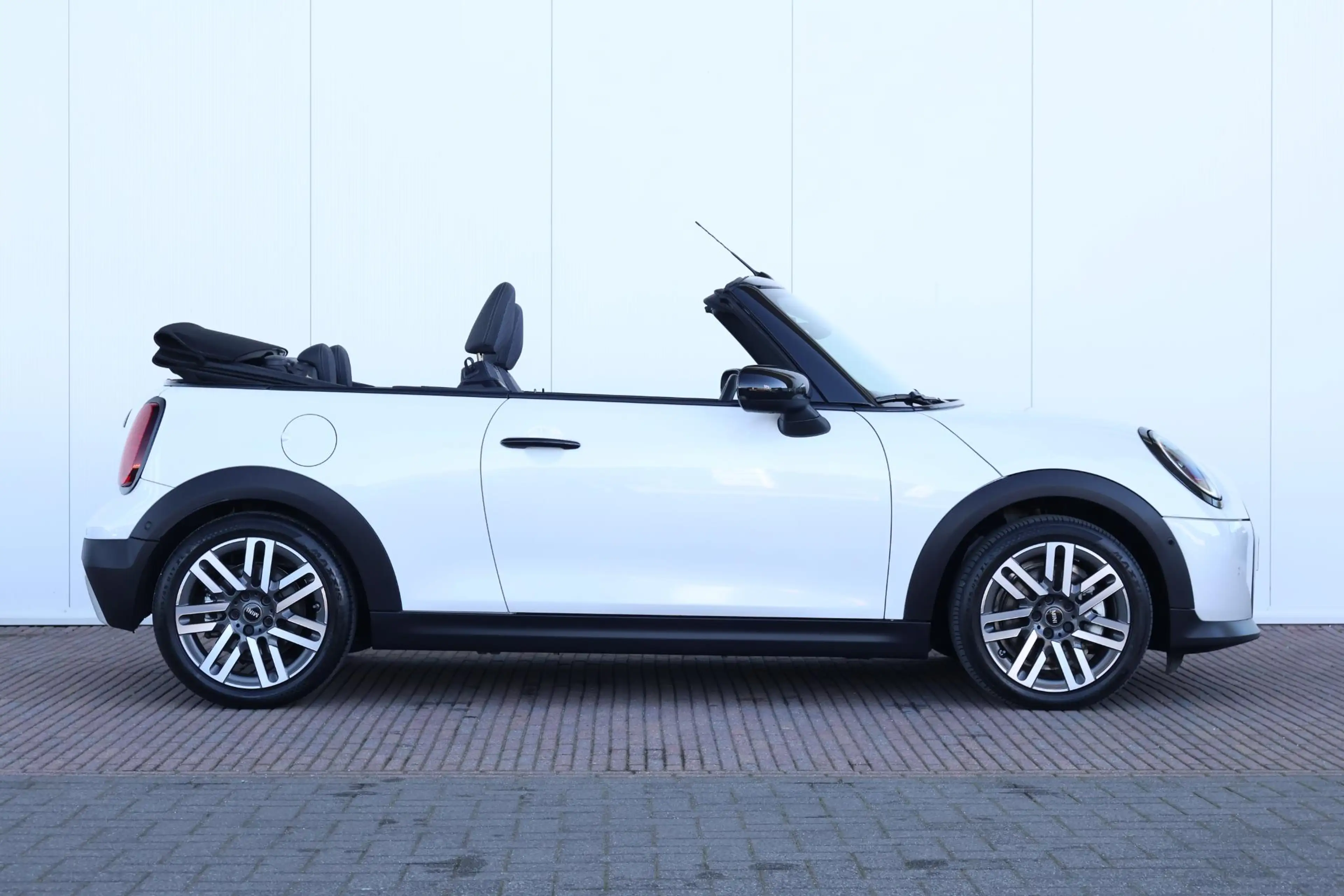 MINI Cooper C Cabrio Mini 2.0 Classic M Comfort Acces / Stuurwielverwar — photo 8