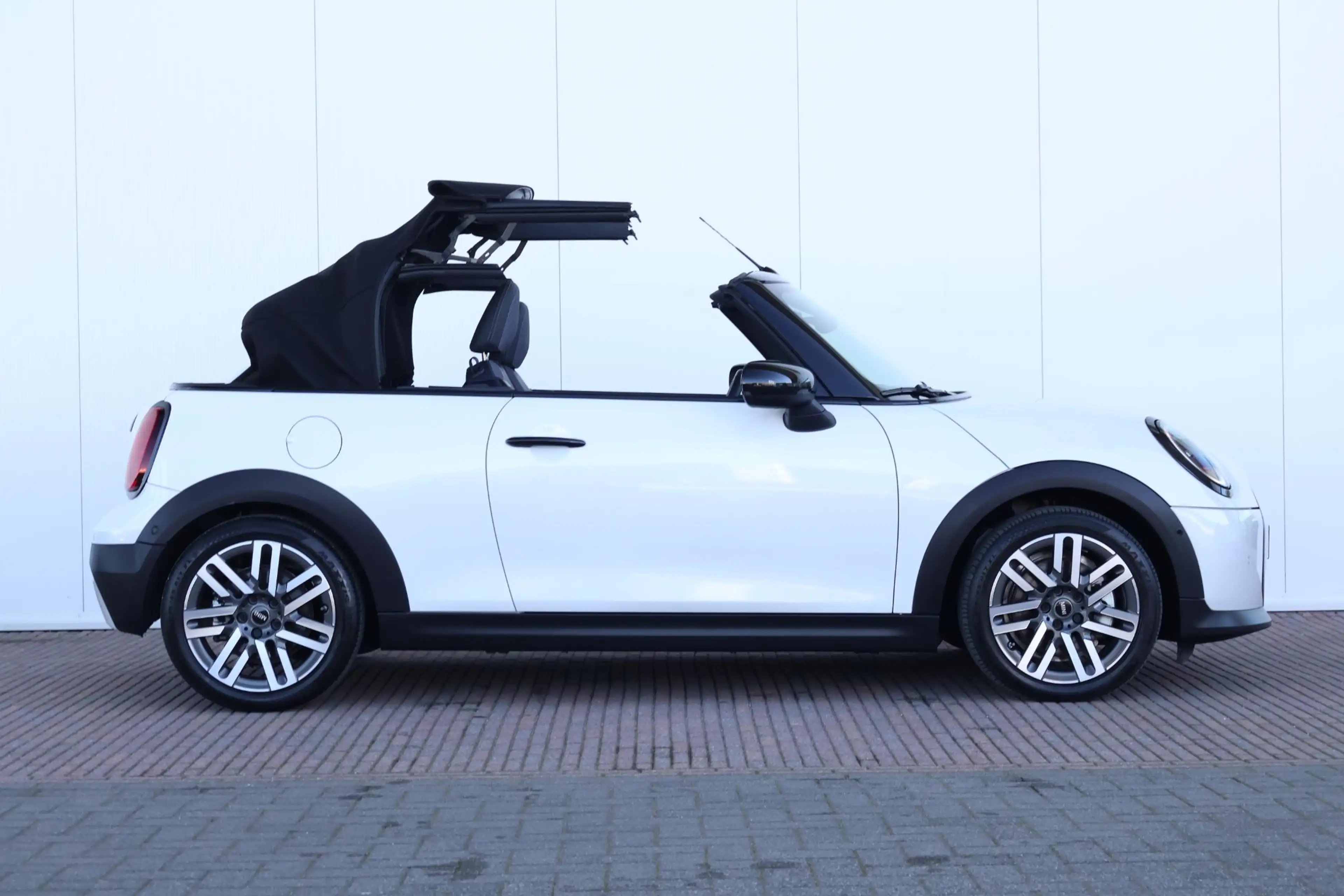 MINI Cooper C Cabrio Mini 2.0 Classic M Comfort Acces / Stuurwielverwar — photo 7