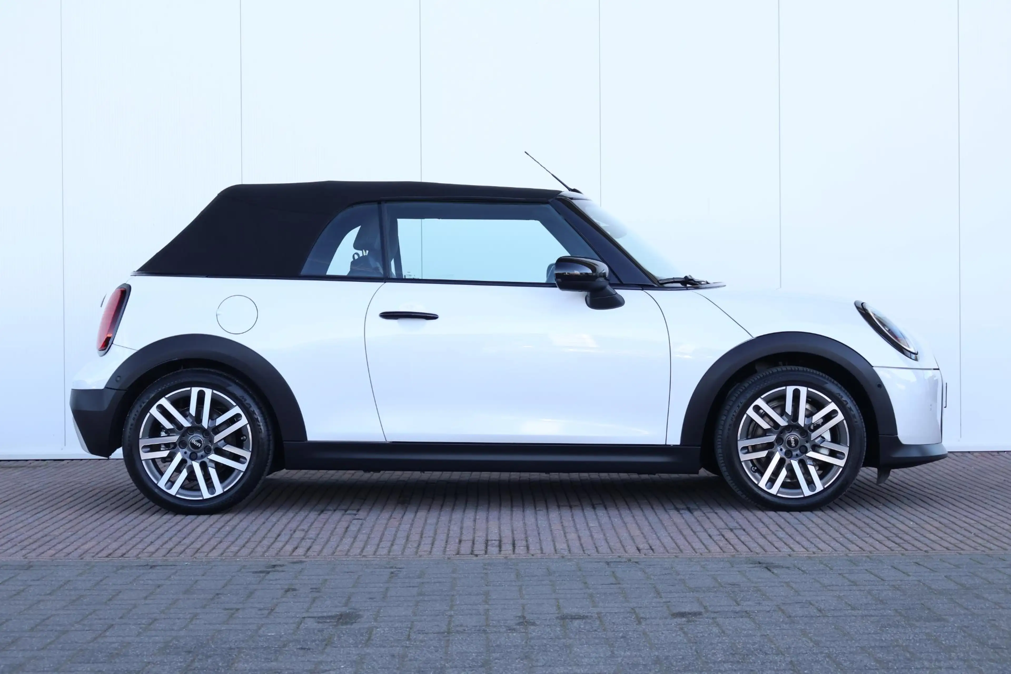 MINI Cooper C Cabrio Mini 2.0 Classic M Comfort Acces / Stuurwielverwar — photo 5