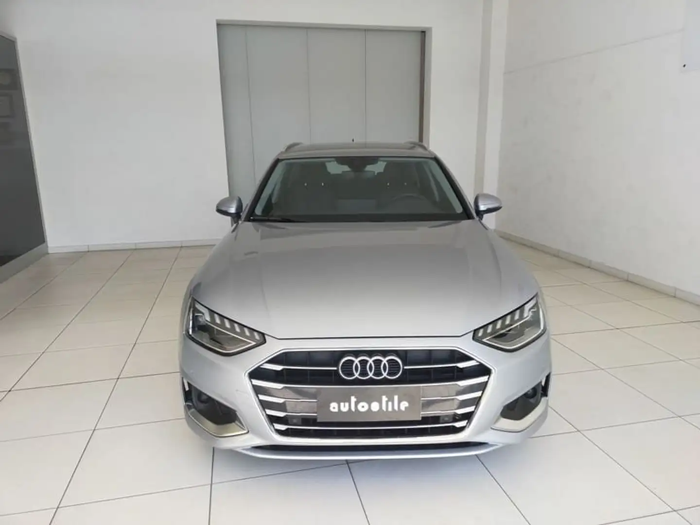 Audi A4 Avant 40 TDI S tronic Business Advanced Grigio - 2