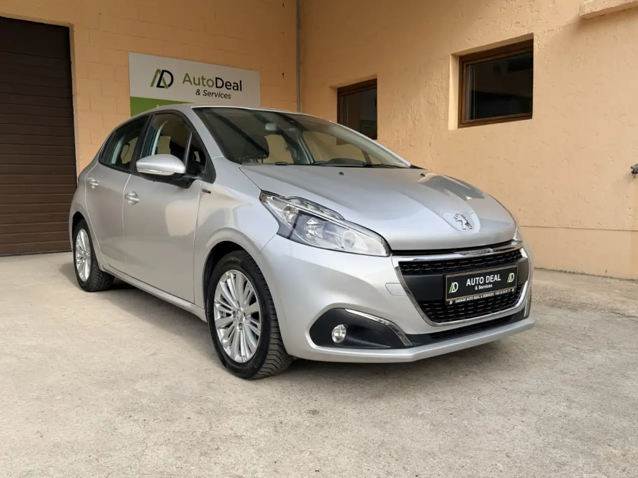 Peugeot 208 1.2 Signature 45.000km