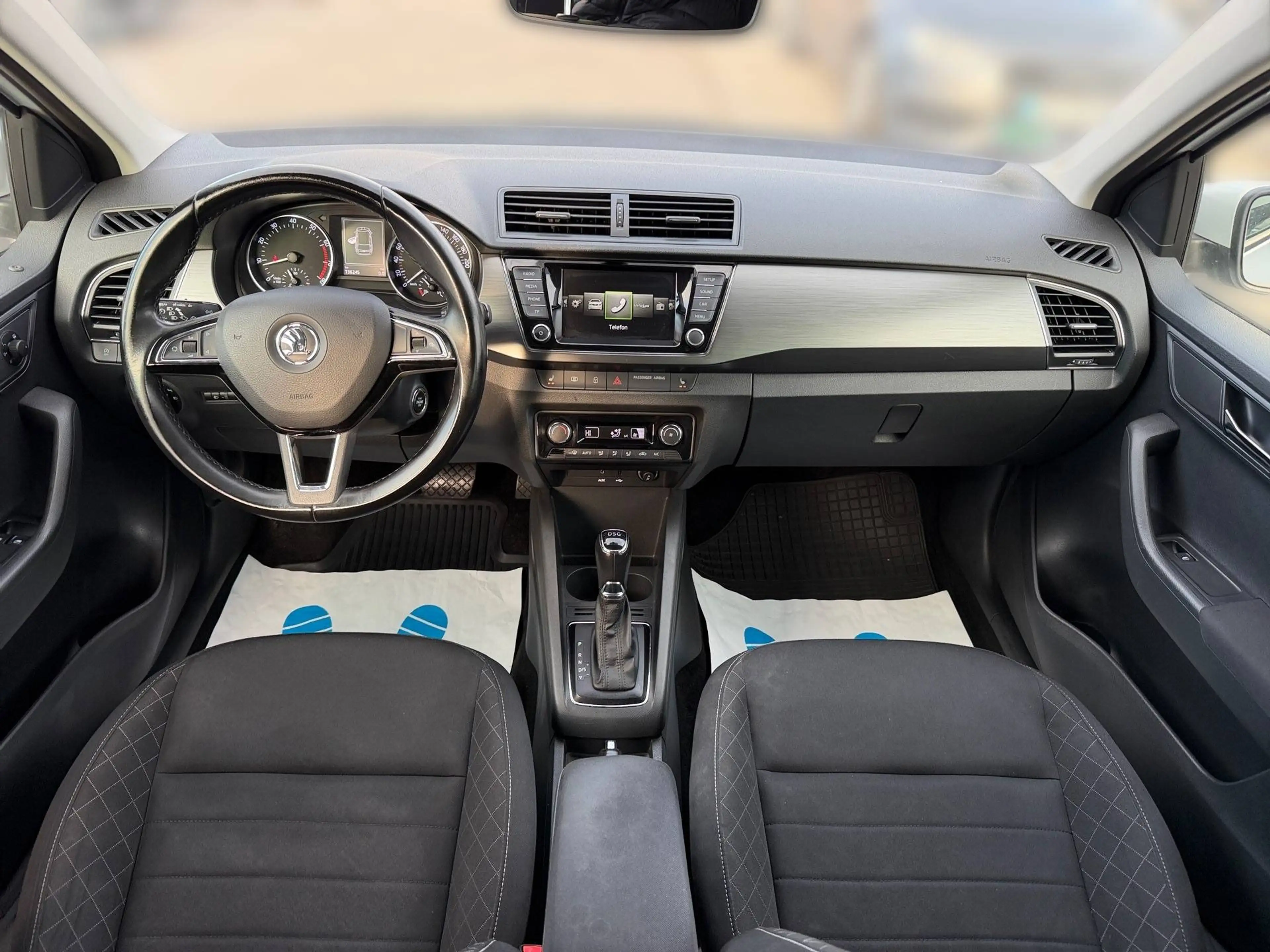 Skoda Fabia Style — photo 10