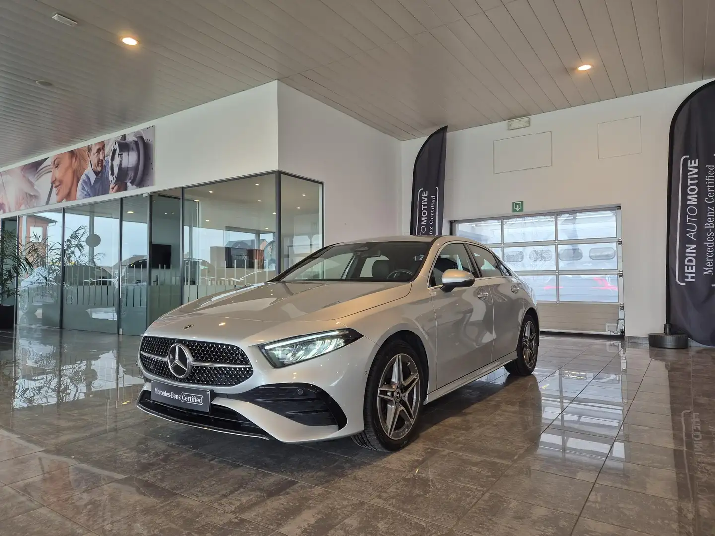 Mercedes-Benz A 250 e Berline AMG Line | Verwarmde Zetels | Widescreen Argent - 2
