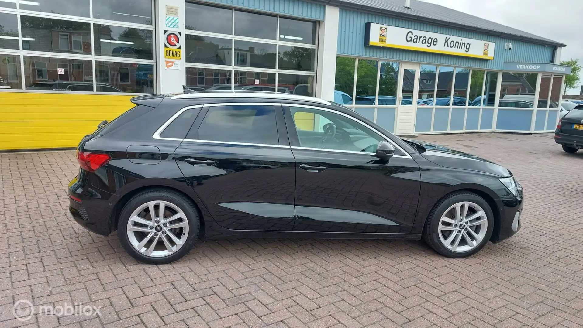 Audi A3 Sportback 35 TFSI Business edition Noir - 2