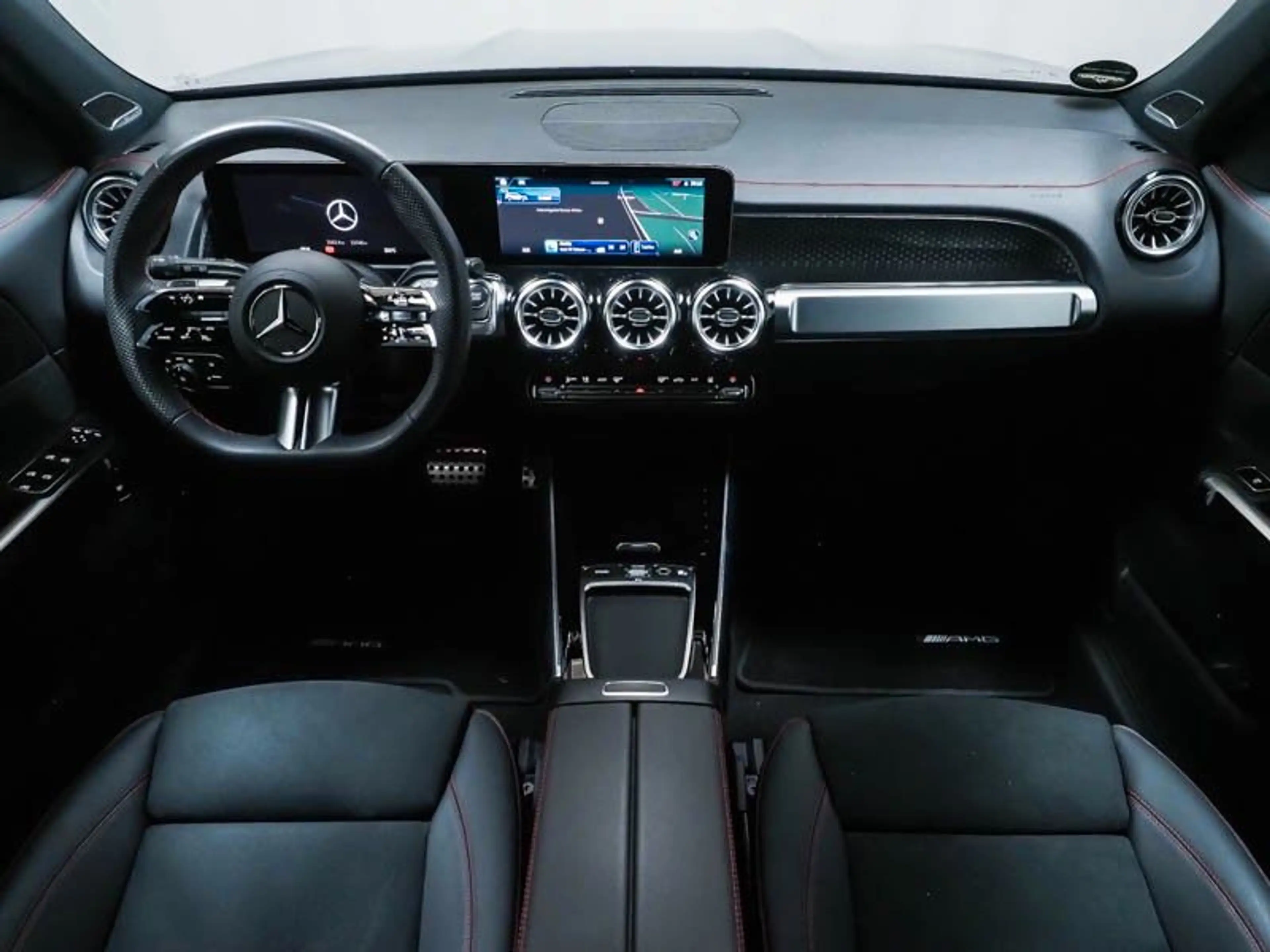 Mercedes-Benz EQB 250 — photo 7